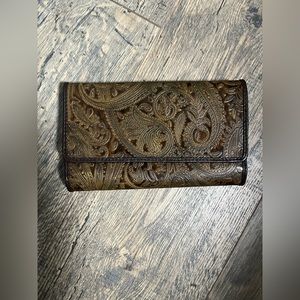 Relic wallet